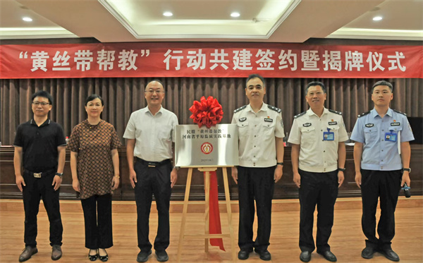 689be83a0ea6b.jpg 689be83a0ea6b.jpg